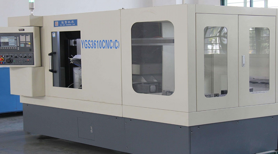 精密數(shù)控滾齒機